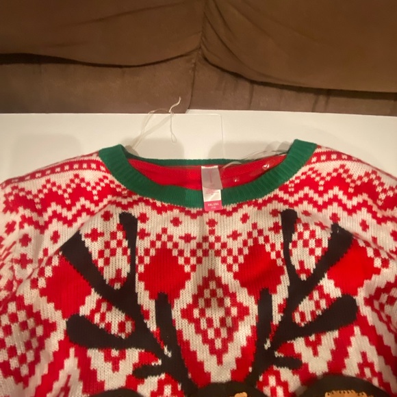 Woman’s Christmas sweater - Picture 4 of 9